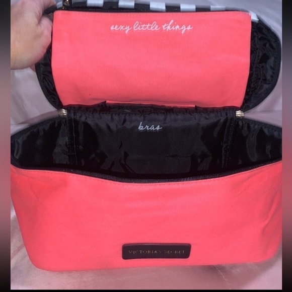 Victoria’s Secret Sexy Little Things bra, panties,lingerie train case MSRP $70 - Picture 4 of 7